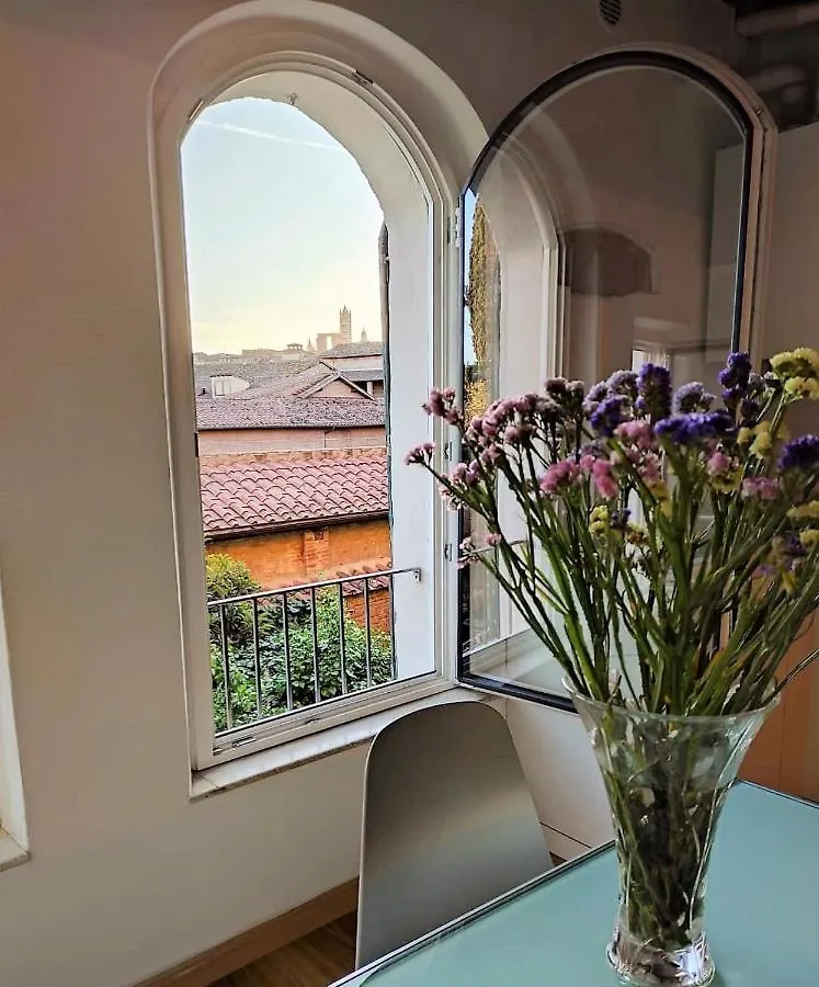 Casa Ilaria - Luminoso Appartamento Con Vista Nel Centro Storico Siena Apartment