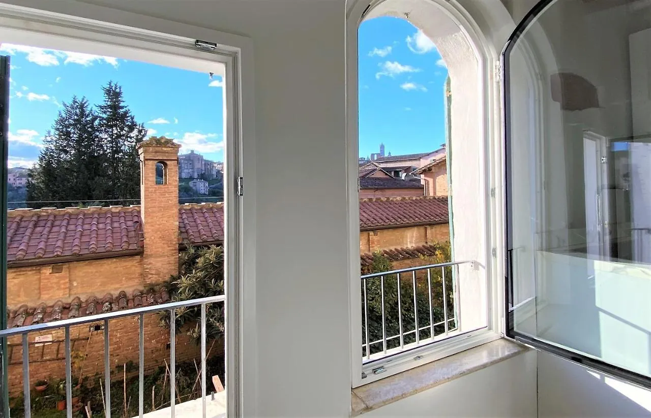 Apartment Casa Ilaria - Luminoso Appartamento Con Vista Nel Centro Storico Siena Italy
