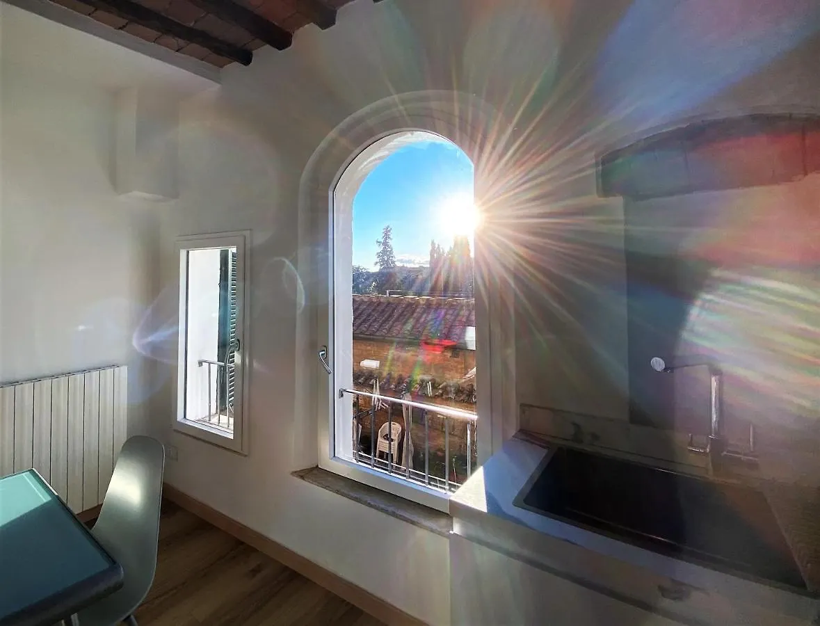 Casa Ilaria - Luminoso Appartamento Con Vista Nel Centro Storico Siena